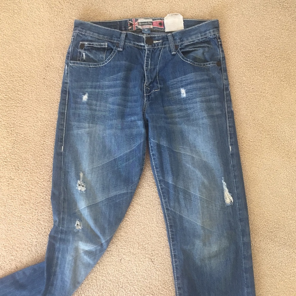 MEN’S Monarchy Premium Distresses Denim Jeans.